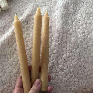 beeswax dinner table candle!